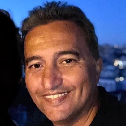 Dr. David BENHAROUS, Dentiste à Issy-les-Moulineaux