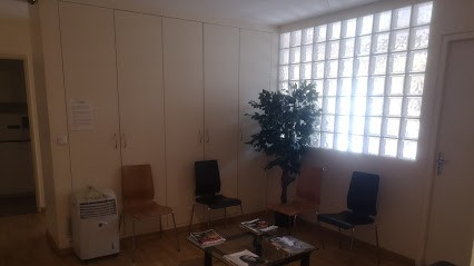 Dr Joelle KAROUBY, Dentiste à Marseille 06