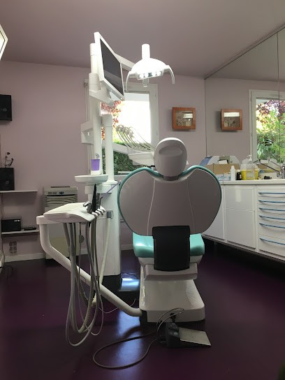 Dr Claude SAAL, Dentiste à Livry-Gargan