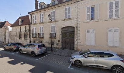 Garou Jean-Jacques, Dentiste à Tonnerre