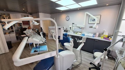 Chirurgien Dentiste Palaiseau - Haiun Bernard & Laura Chelly, Dentiste à Palaiseau