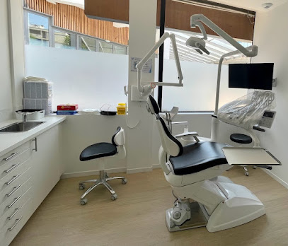 Docteur Emmy Cohen Dentiste à la Celle-Saint-Cloud