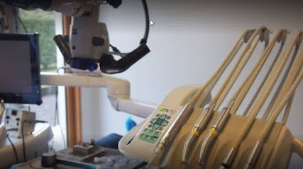 Mathurin HEZEZ, Dentiste à Lyon 07