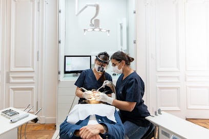 Docteur Marie CLEMENT - Esthétique du Sourire - Facettes Dentaires, Dentiste à Lyon 06