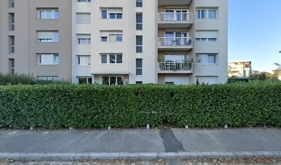 Sultan Hervé, Dentiste à Tassin-la-Demi-Lune