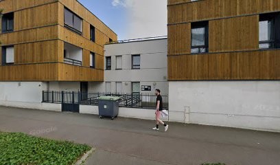 Sophie Binet, Dentiste à Saint-Jacques-de-la-Lande