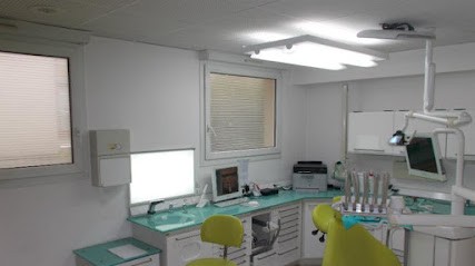 Cabinet Dentaire Vitaud, Dentiste à Suresnes