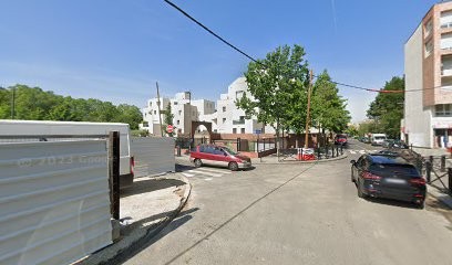 Tran Van Duc Auguste, Dentiste à Évry