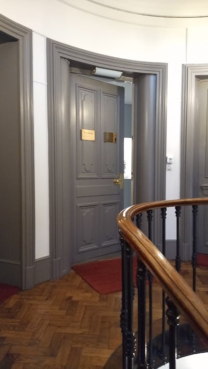 Colin Pierre-Henri, Dentiste à Dijon