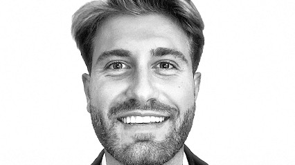 Dr Raphaël BRESSON, Dentiste à Hyères