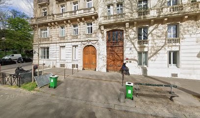 Serval Christian, Dentiste à Paris 16