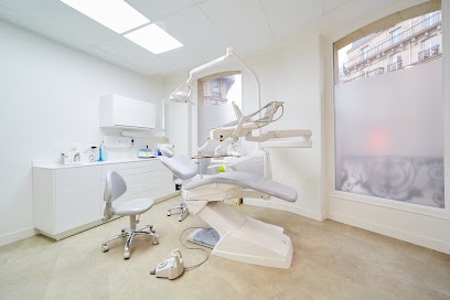 Centre Dentaire - Paris 9e, Lafayette, Dentiste à Paris 09