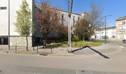 Dubois-Dumont Julie, Dentiste à Reims