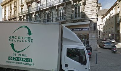 Dr Momet Jean, Dentiste à Grenoble