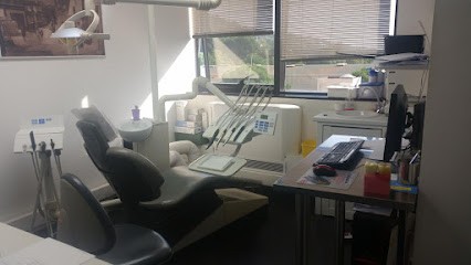 Docteur Jonathan Levy, Dentiste à Nice