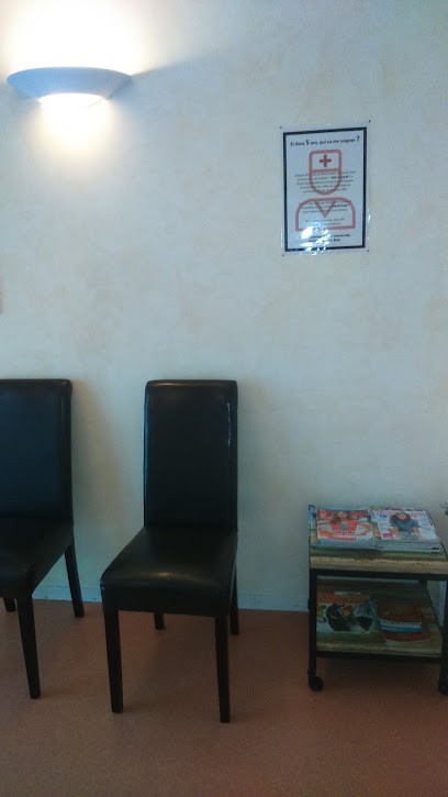 Girard Alain, Dentiste à Loué