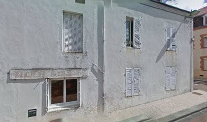 Desbois Claire, Dentiste à Saint-Martin-d'Estréaux