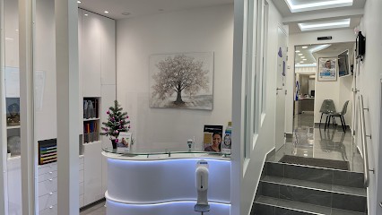 Dentiste Dr. Rabii BERREZGAOUI, Dentiste à Alfortville