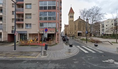 Méchali Emmanuel, Dentiste à Lyon 08