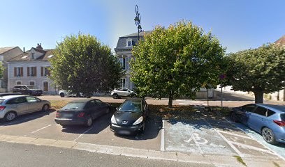 Tisseyre Geneviève, Dentiste à Pont-sur-Yonne