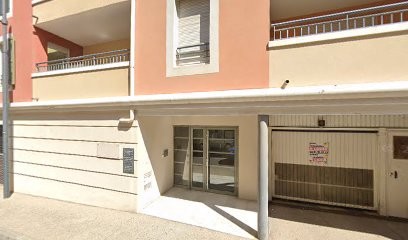 Vialatte-Allaire Laurène, Dentiste à Six-Fours-les-Plages