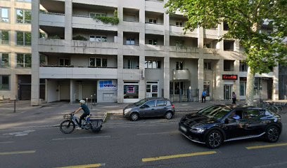 Benamran Yachar, Dentiste à Lyon 03