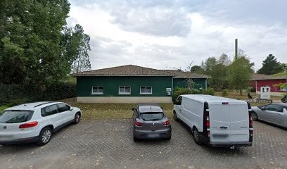 Elise Chamoux, Dentiste à Arès