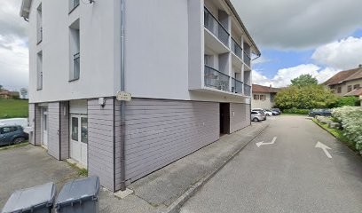 Hadj Chaib Amel, Dentiste à Montferrat