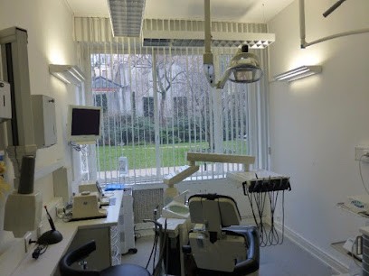 Dr Andréas Koch, Dentiste à Paris 11