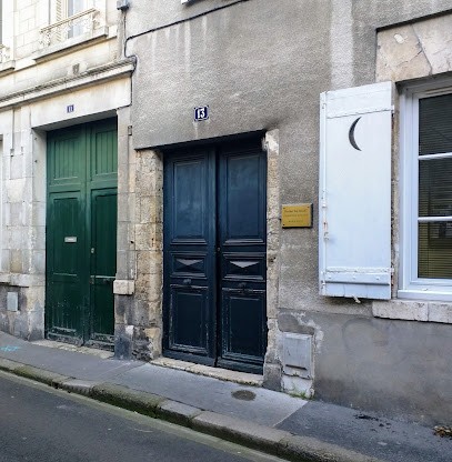Collet Guy, Dentiste à Orléans