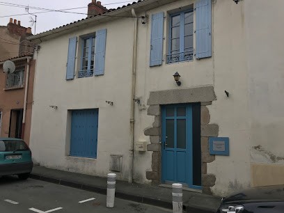 Constantin Julia, Dentiste à La Roche-sur-Yon