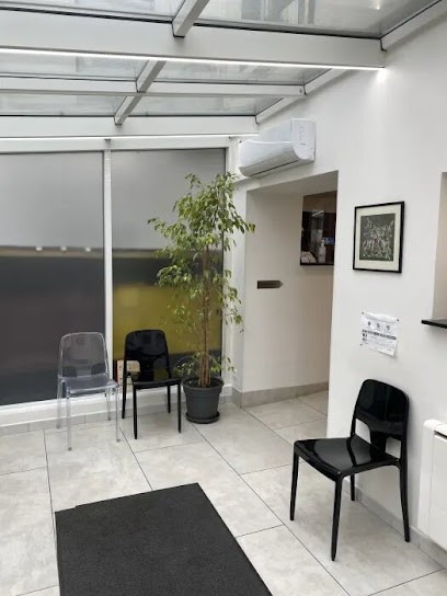 Dr Attlane Raphael, Dentiste à Sucy-en-Brie