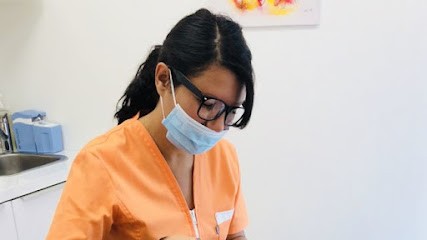 Dr Nadia Cheroud, Dentiste à Toulon