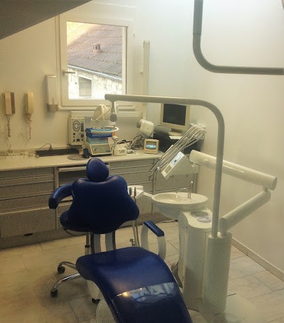 Dr. Jean Marc Elhaik, Dentiste à Verneuil-sur-Seine