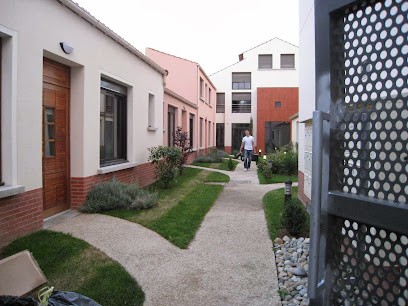 Dr Andra SAULESCU - Chirurgien Dentiste, Dentiste à Saint-Maur-des-Fossés