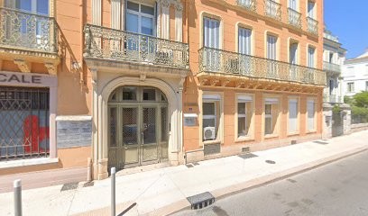 Dinh Minh Nhung, Dentiste à Hyères