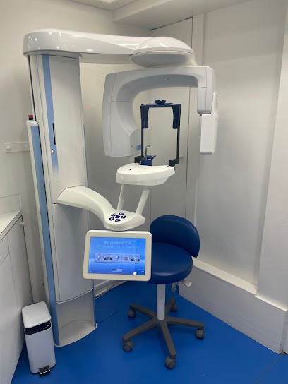 Dr de Vaureix Cécile, Dentiste à Paris 17