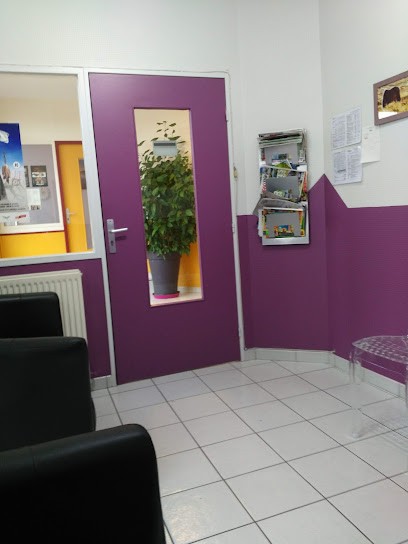 Henry Nathalie, Dentiste à Cuffies