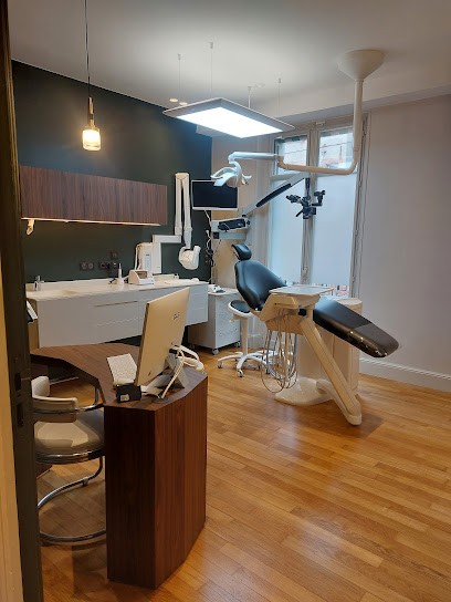 Dr Fanny Couronne chirurgien dentiste, Dentiste à Toulouse