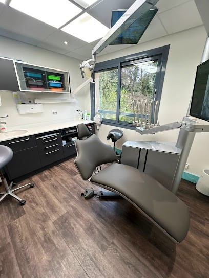 Cabinet Dentaire Valdent Drs LYAUTEY-OSTERMANN Jérémy- BERGIN- OSTERMANN Simon & DOUSTEYSSIER - VERNEAU - ODOBEZ - SALLET, Dentiste à La Motte-Servolex