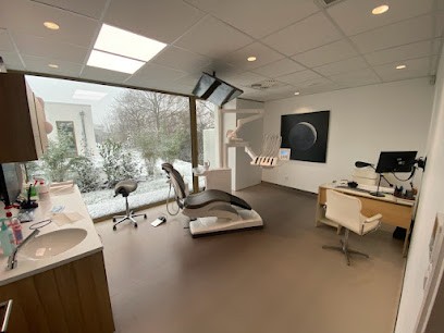 Le Bris Cédric, Dentiste à La Chapelle-d'Armentières
