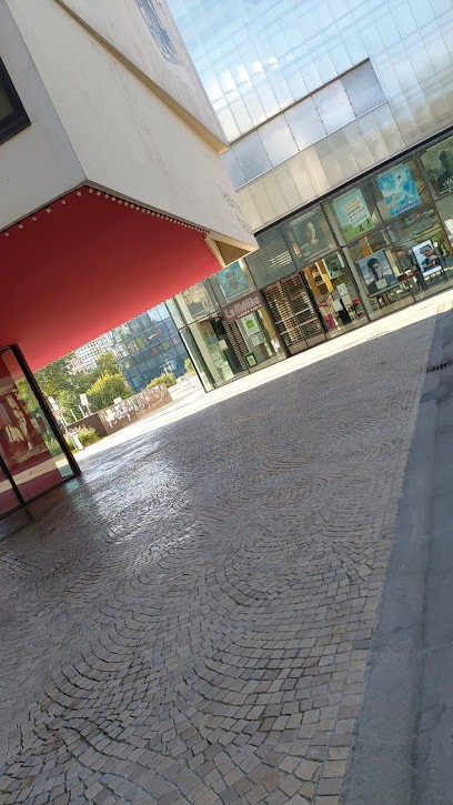 Dr Emilie Cordonnier - Centre dentaire Montreuil, Dentiste à Montreuil