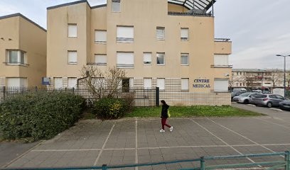 Saal Nicolas Alexix Elie, Dentiste à Vauréal