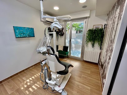 Docteur Nina BINET, Dentiste à Lyon 04