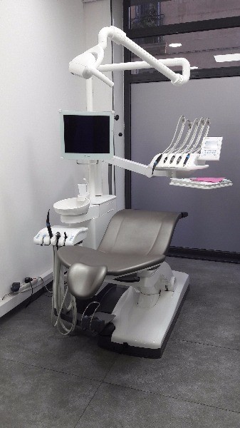 Cabinet dentaire des Drs Elbez, Hayouma et Vernier, Dentiste à Marseille 05