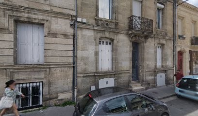 Cholet-Lapasserie Hélène, Dentiste à Bordeaux