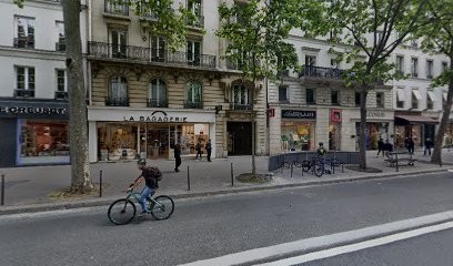 Cabinet implantologie, Dentiste à Paris 08