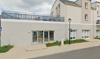 ELISE DEMARIA, Dentiste à Thiverval-Grignon