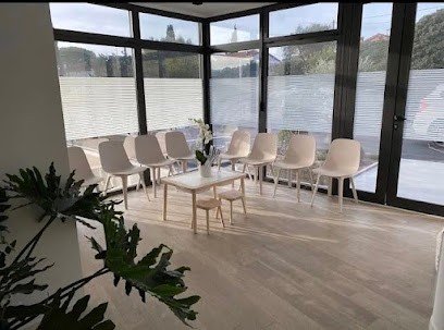 Dr Chloé Garcia, Dentiste à Mougins