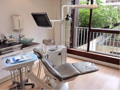 Docteur Laurène POLLAK - Chirurgien-dentiste, Dentiste à Paris 15